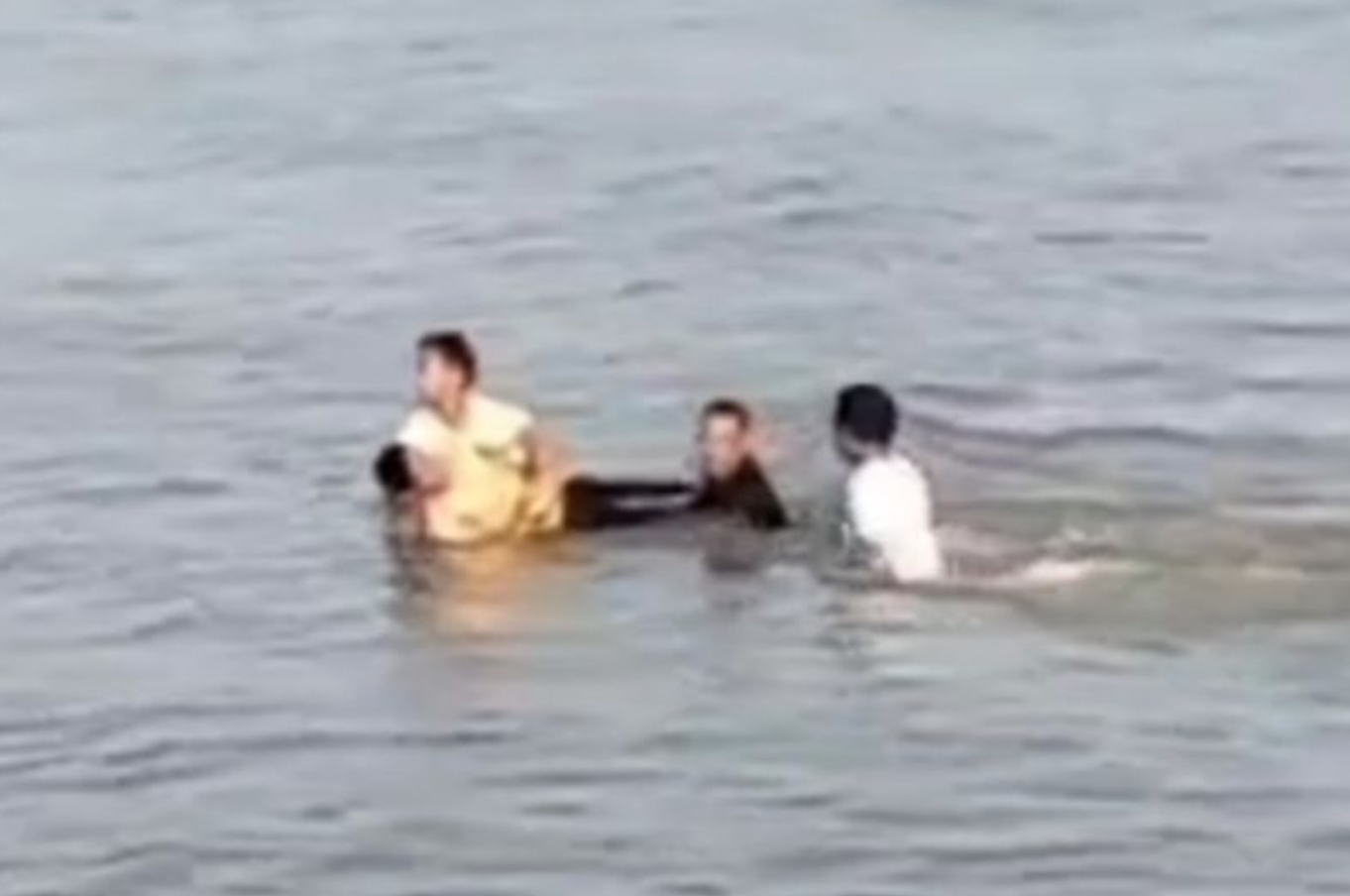 Tak Bisa Berenang dan Terseret Arus, Siswa SMK Tewas Tenggelam di Pantai Jatisari